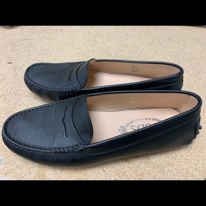 TOD’S Driver Loafers Size 7 women Retails$475